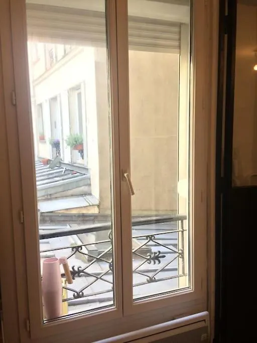 2 Pieces Cozy In The Heart Of Paris Apartment
