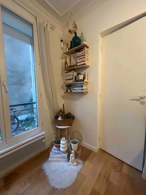 2 Pieces Cozy In The Heart Of Paris Apartment